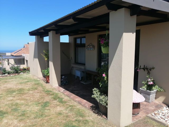 3 Bedroom Property for Sale in Kidds Beach Eastern Cape